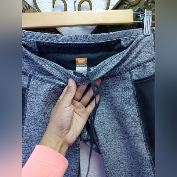 LUCY YOGA PANTS LEGGINGS - Picture 9 of 9